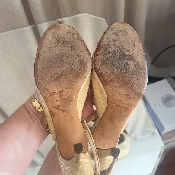 Bruno Magli gold metallic sparkle sling back - Picture 7 of 11